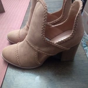 ❤️boho braided booties!